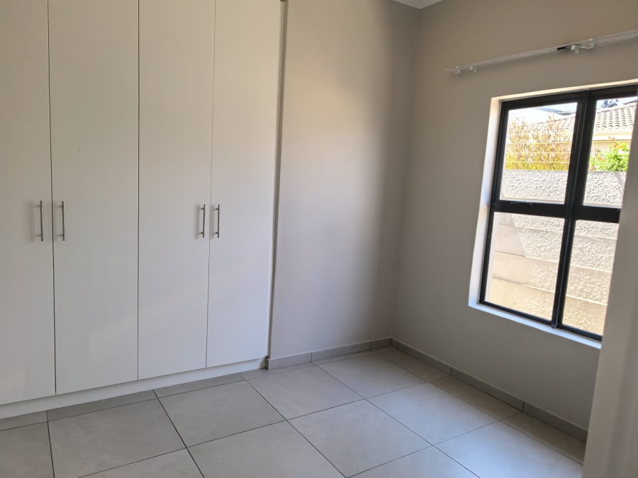 To Let 3 Bedroom Property for Rent in Parklands North Western Cape